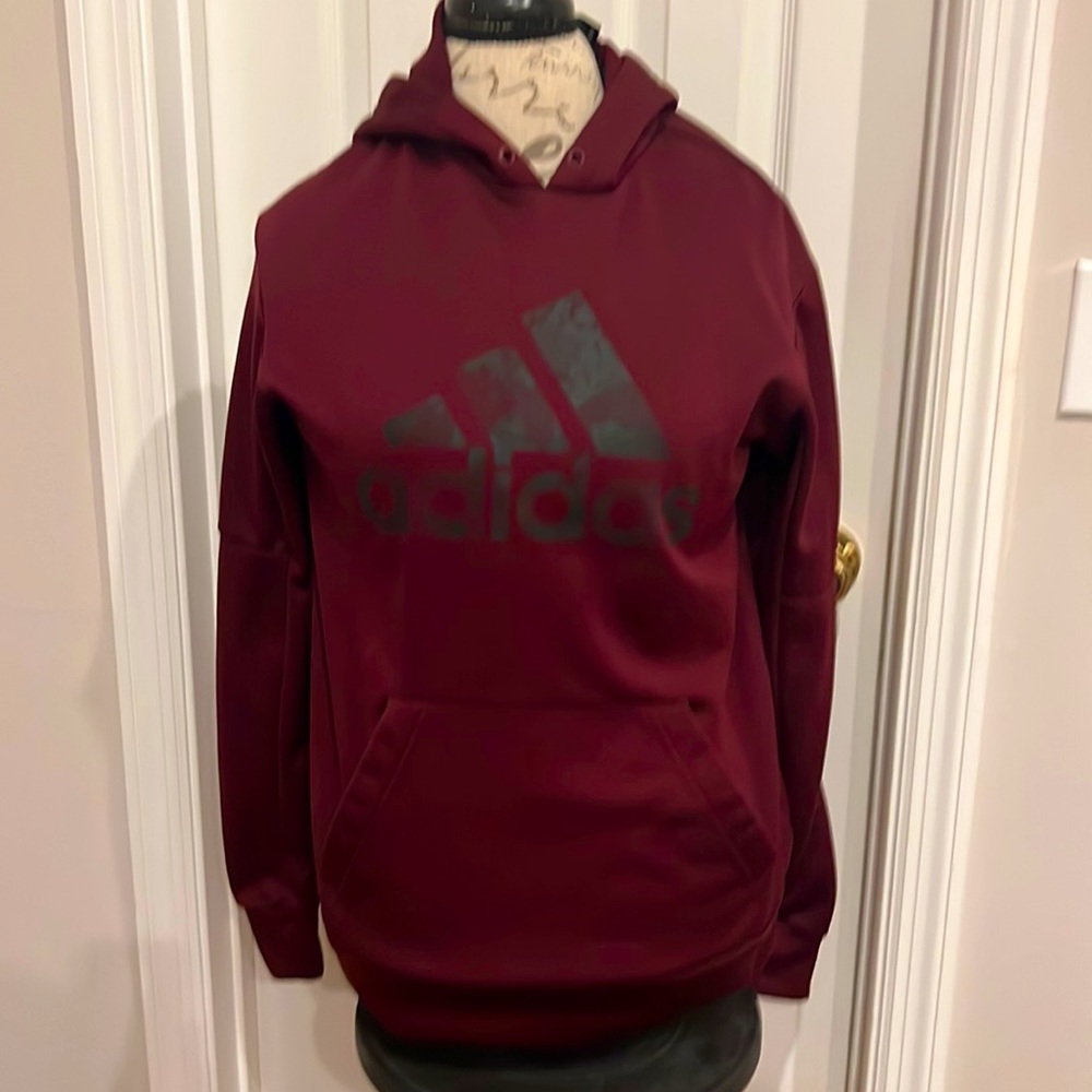 Adidas burgundy hoodie men’s small petite